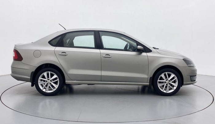 2018 Skoda Rapid STYLE 1.6 MPI MT, Petrol, Manual, 81,941 km, Right Side View