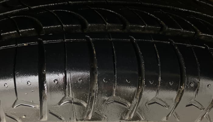 2019 Maruti Swift VXI, Petrol, Manual, 92,085 km, Left Rear Tyre Tread