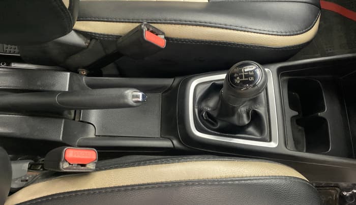 2019 Maruti Swift VXI, Petrol, Manual, 92,085 km, Gear Lever