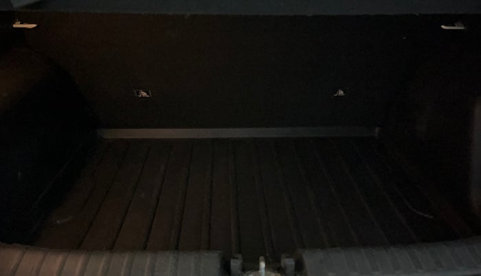 2023 KIA SONET HTX 1.0 IMT, Petrol, Manual, 21,073 km, Boot Inside