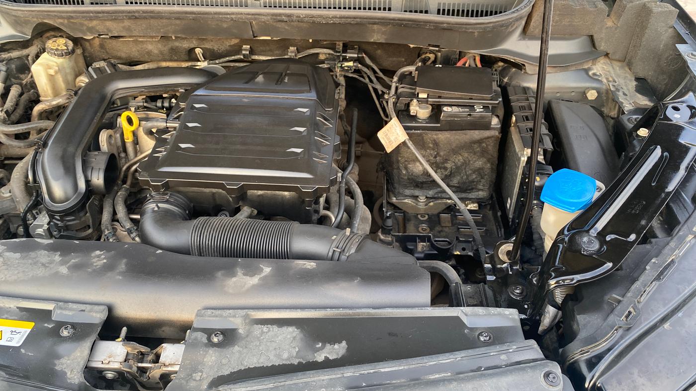 2021 Skoda KUSHAQ STYLE 1.0L TSI MT, Petrol, Manual, 1,20,763 km, Engine View - Left