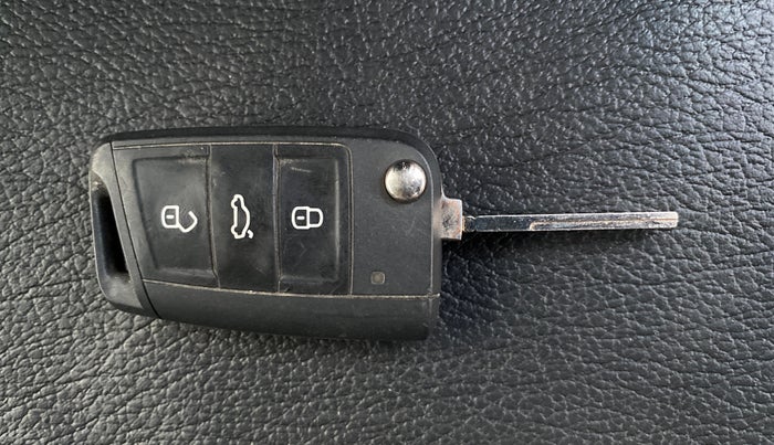 2021 Skoda KUSHAQ STYLE 1.0L TSI MT, Petrol, Manual, 1,20,694 km, Key Close Up