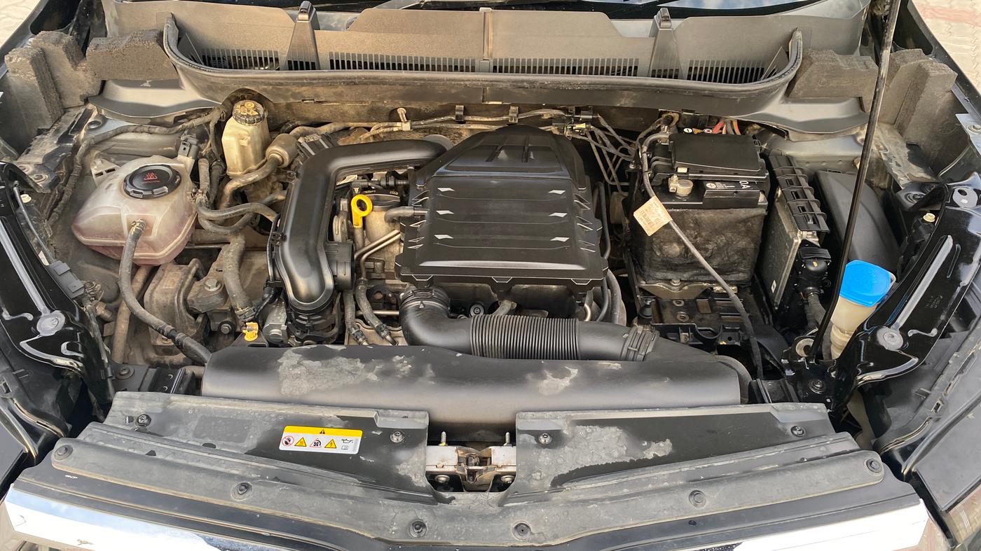 2021 Skoda KUSHAQ STYLE 1.0L TSI MT, Petrol, Manual, 1,20,763 km, Engine View
