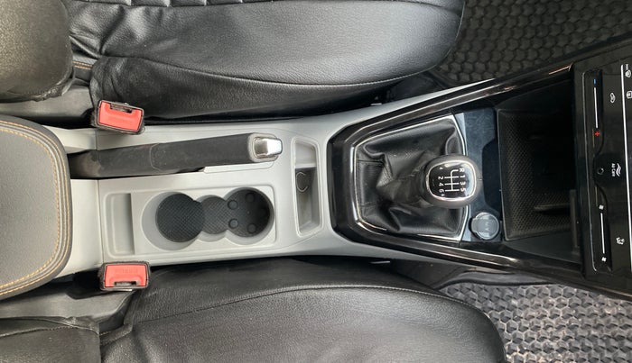 2021 Skoda KUSHAQ STYLE 1.0L TSI MT, Petrol, Manual, 1,20,694 km, Gear Lever