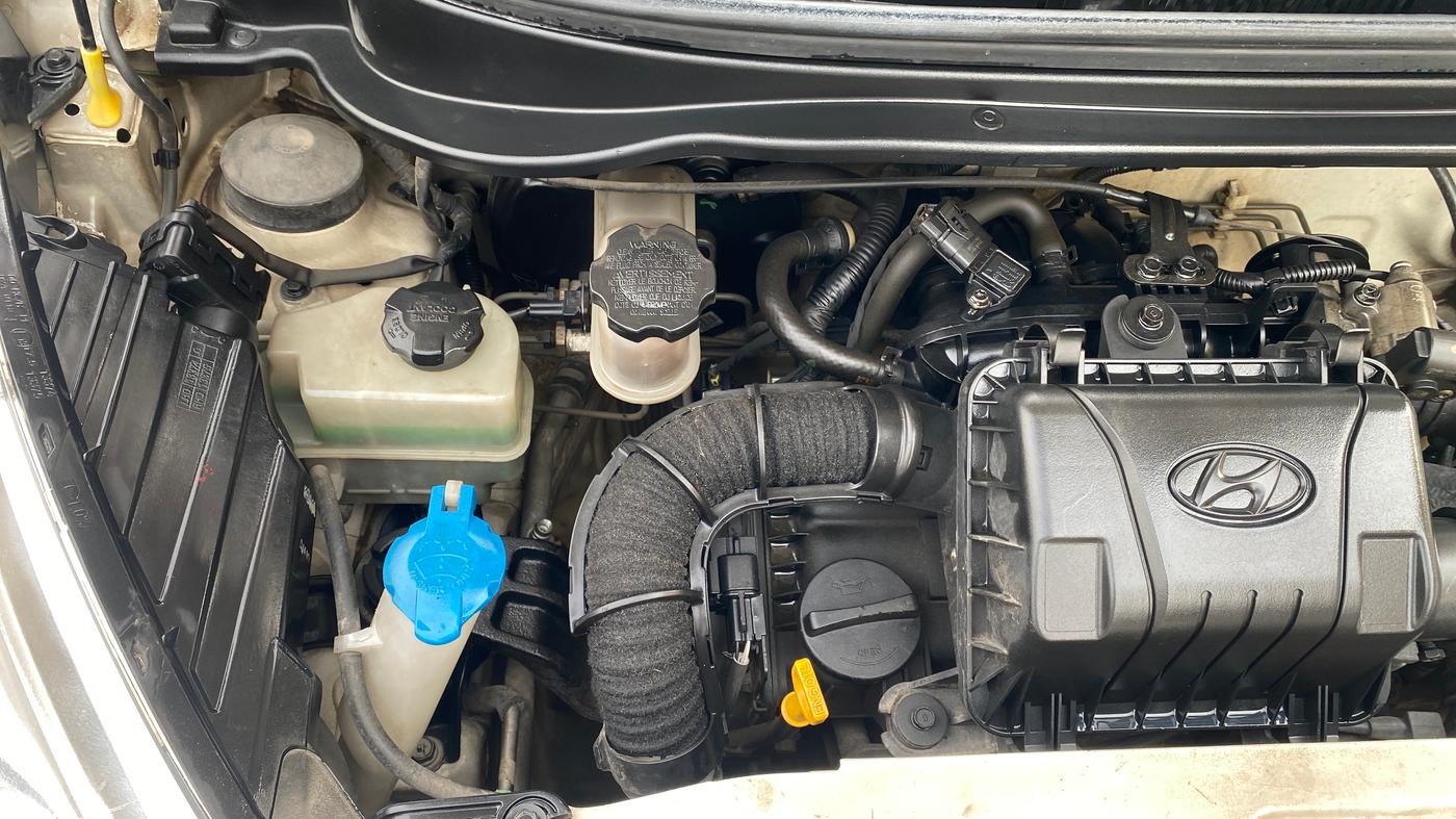 2013 Hyundai Eon ERA +, Petrol, Manual, 63,636 km, Engine View - Right