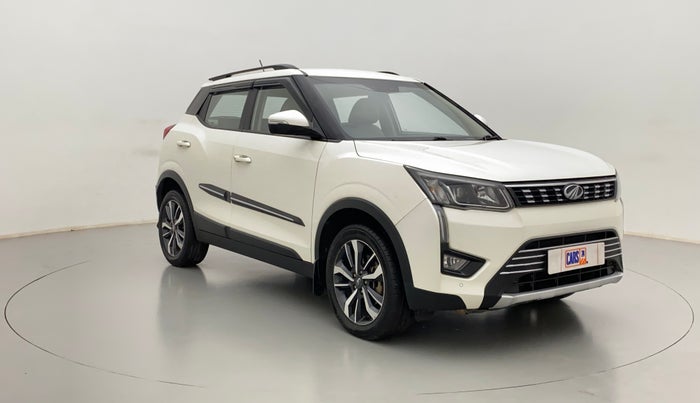 2020 Mahindra XUV300 W8(O), Diesel, Manual, 33,254 km, Right Front Diagonal