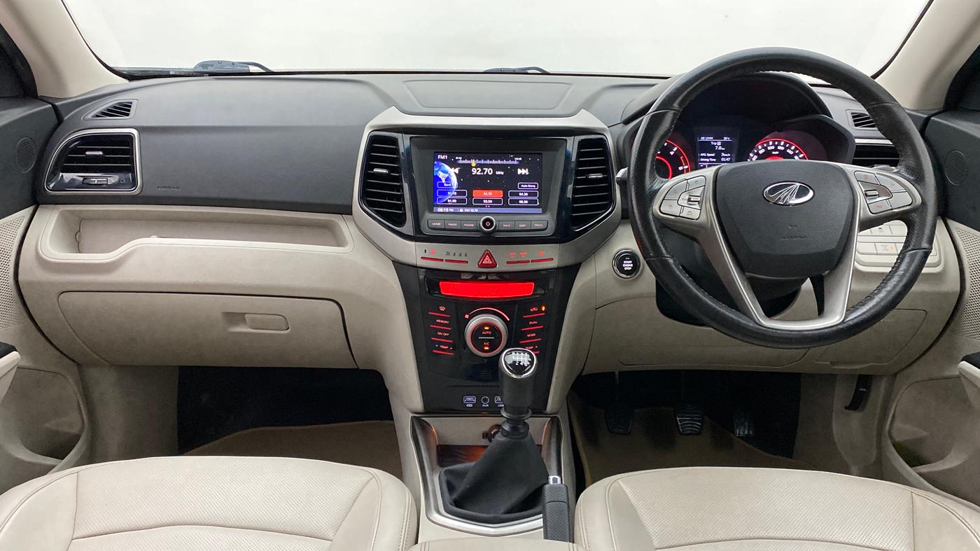 2020 Mahindra XUV300 W8(O), Diesel, Manual, 33,254 km, Dashboard