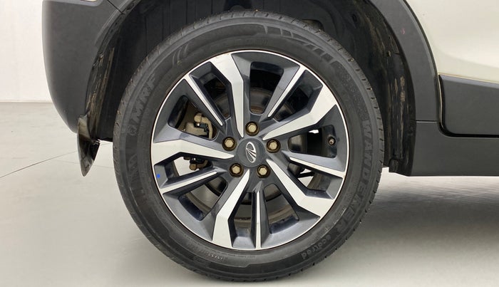 2020 Mahindra XUV300 W8(O), Diesel, Manual, 33,254 km, Right Rear Wheel