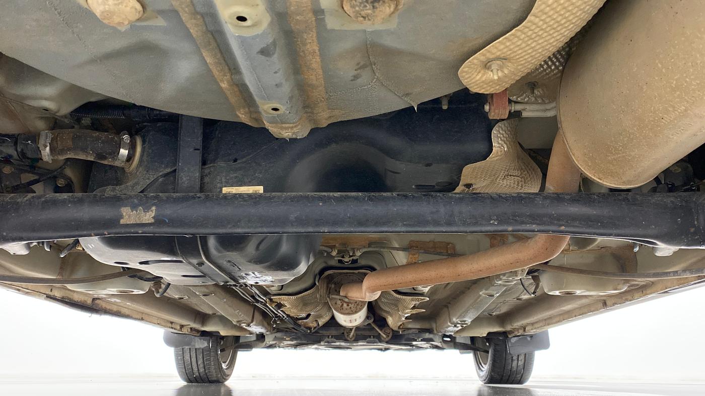 2020 Mahindra XUV300 W8(O), Diesel, Manual, 33,254 km, Rear Underbody