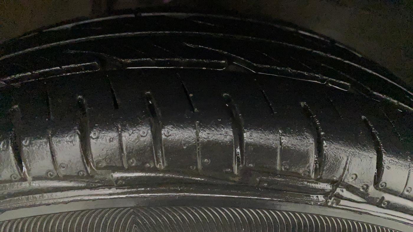2012 Maruti Alto 800 LXI, Petrol, Manual, 55,876 km, Right Front Tyre Tread