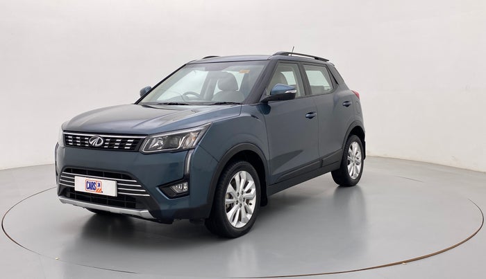 2019 Mahindra XUV300 W8 DIESEL MT, Diesel, Manual, 29,363 km, Left Front Diagonal