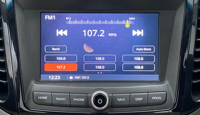 2019 Mahindra XUV300 W8 DIESEL MT, Diesel, Manual, 29,363 km, Infotainment System