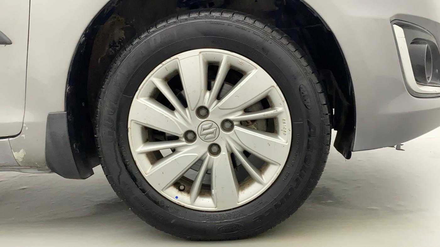 2016 Maruti Swift ZXI, Petrol, Manual, 68,781 km, Right Front Wheel