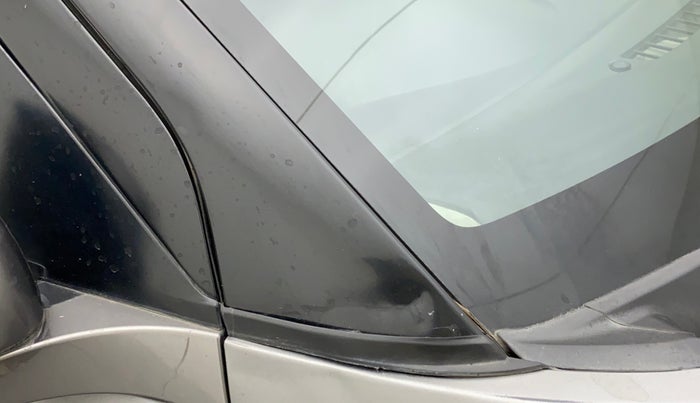 2016 Maruti Swift ZXI, Petrol, Manual, 68,781 km, Right A pillar - Slightly dented