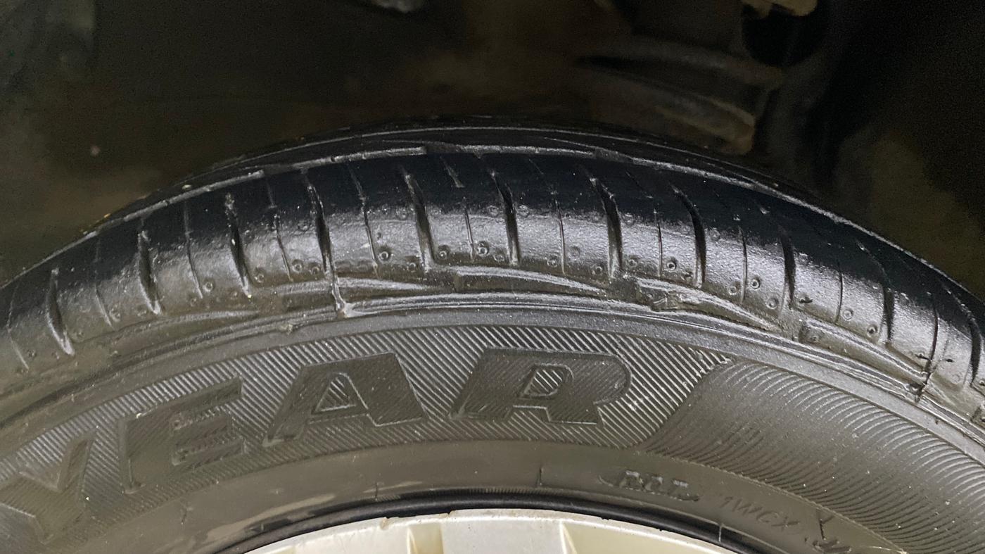 2013 Maruti Alto 800 LXI, Petrol, Manual, 65,154 km, Left Front Tyre Tread