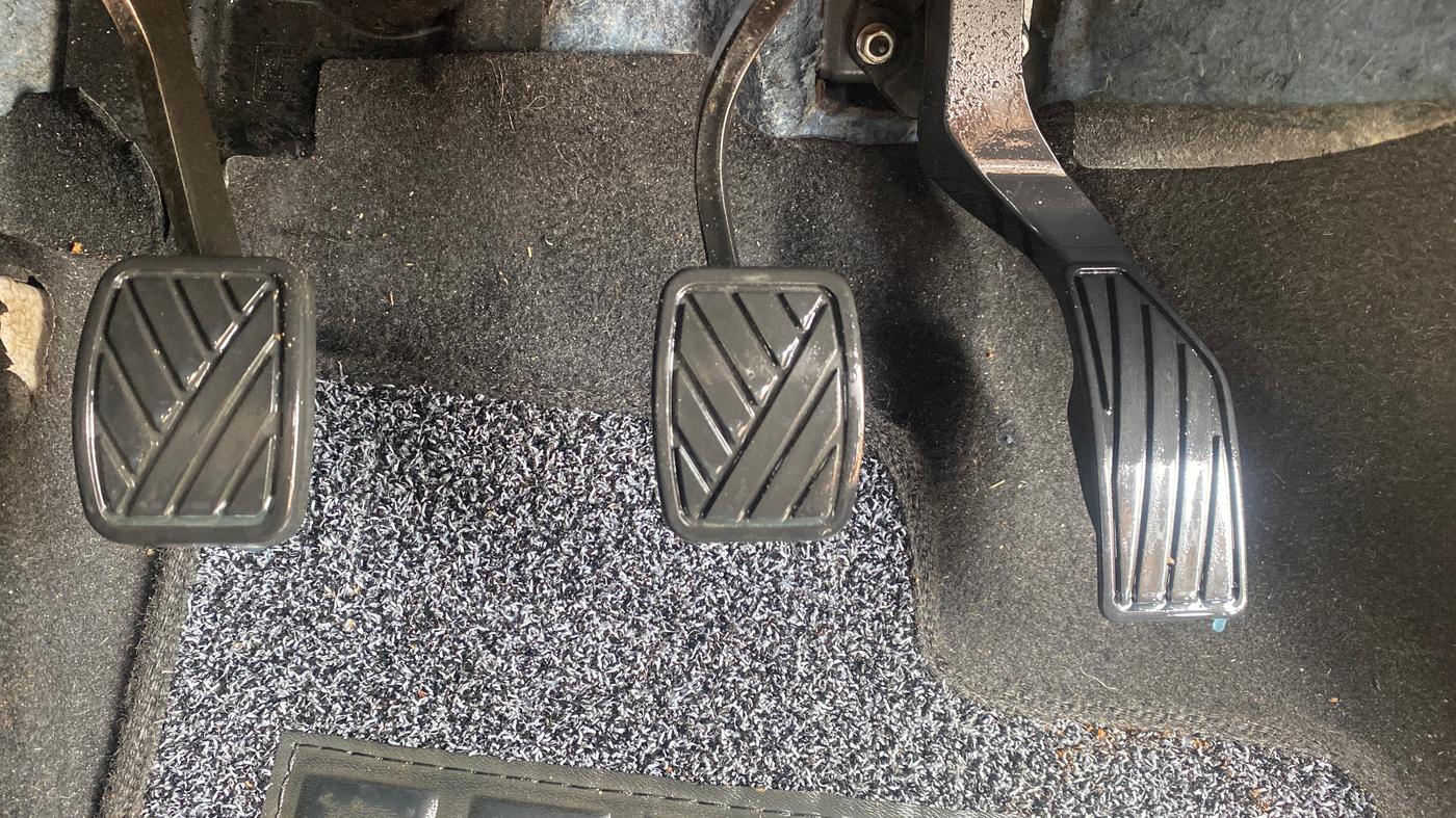2023 Maruti Grand Vitara SIGMA SMART HYBRID, Petrol, Manual, 55,051 km, Pedals