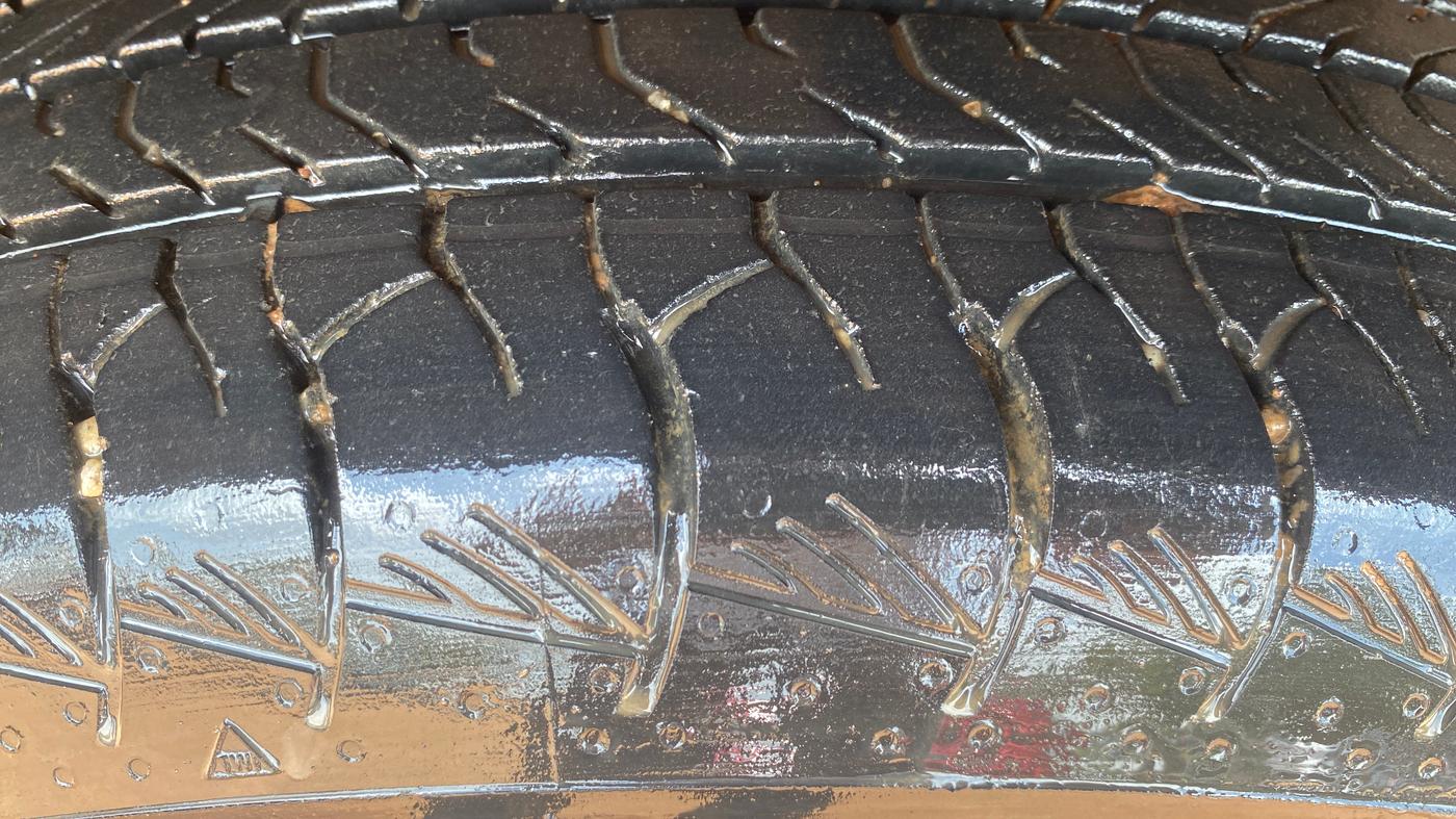 2023 Maruti Grand Vitara SIGMA SMART HYBRID, Petrol, Manual, 55,051 km, Left Front Tyre Tread