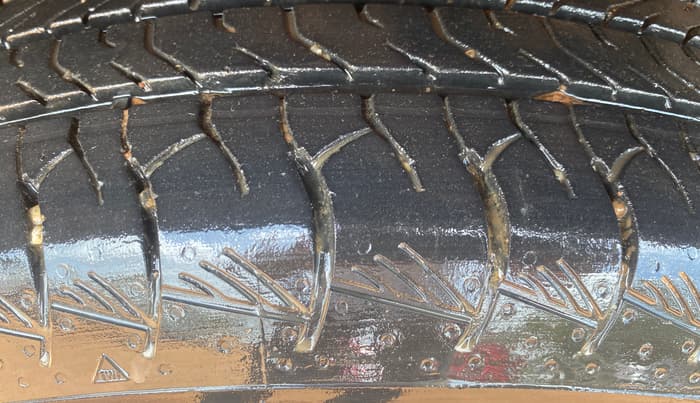 2023 Maruti Grand Vitara SIGMA SMART HYBRID, Petrol, Manual, 55,051 km, Left Front Tyre Tread