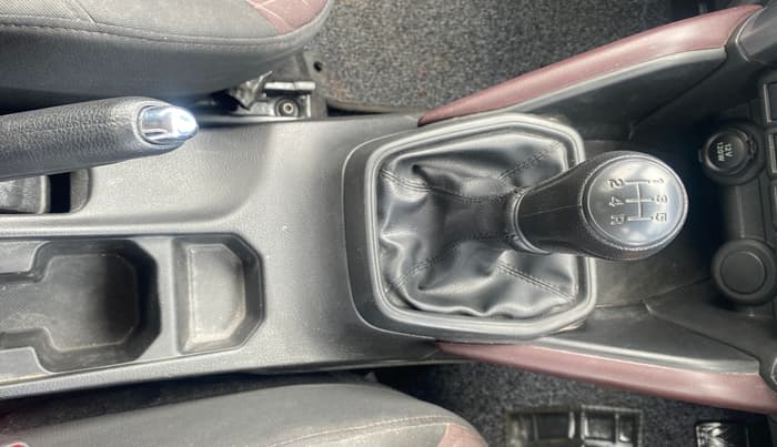 2023 Maruti Grand Vitara SIGMA SMART HYBRID, Petrol, Manual, 55,051 km, Gear Lever