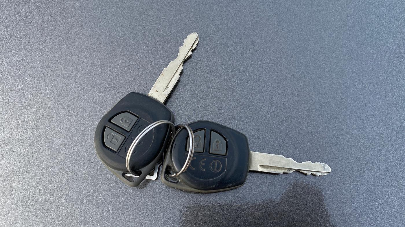 2021 Maruti Dzire VXI, Petrol, Manual, 62,655 km, Key Close Up