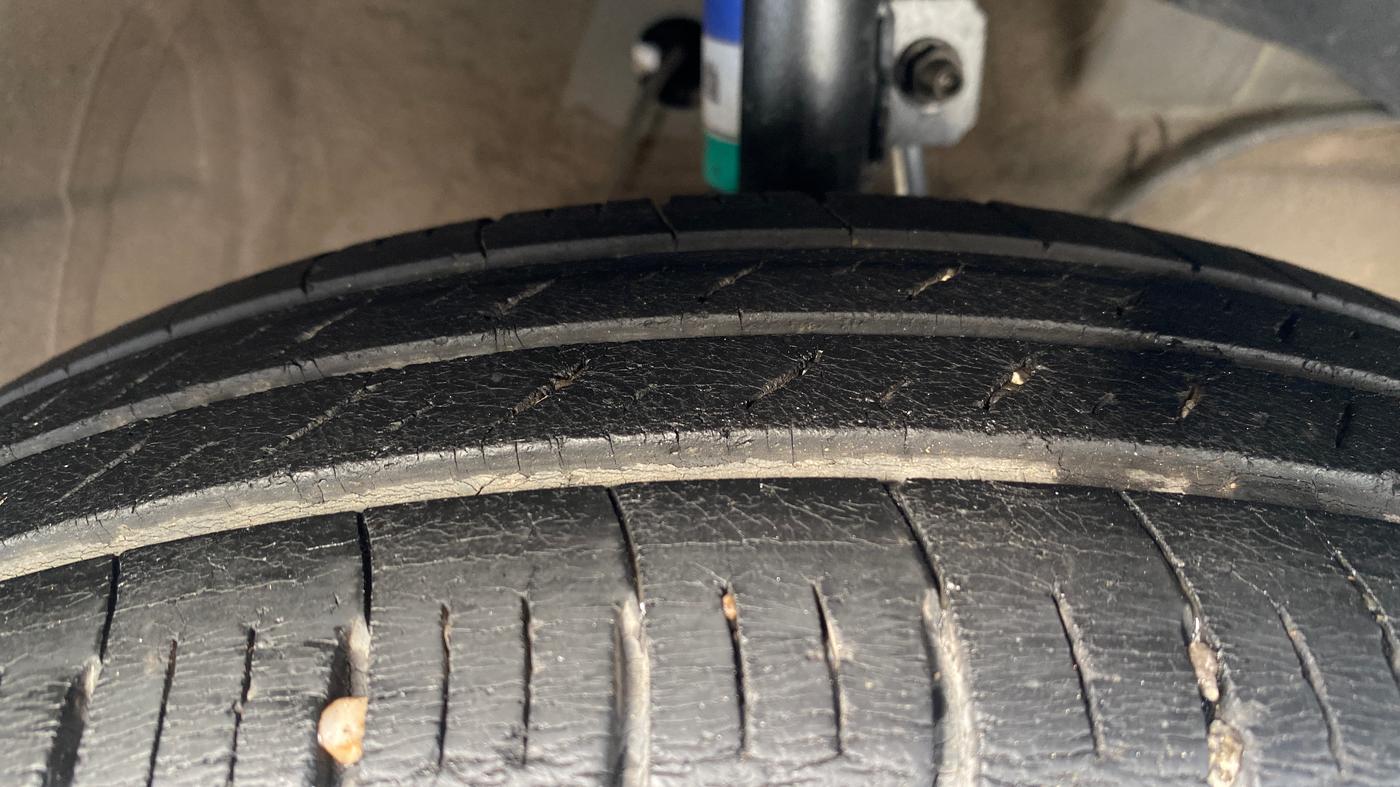 2021 Maruti Dzire VXI, Petrol, Manual, 62,655 km, Right Front Tyre Tread