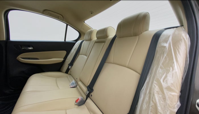 2021 Honda City 1.5L I-VTEC ZX CVT, Petrol, Automatic, 11,084 km, Right Side Rear Door Cabin