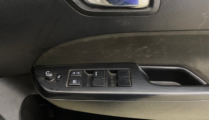 2015 Maruti Swift VXI, Petrol, Manual, 23,010 km, Driver Side Door Panels Control