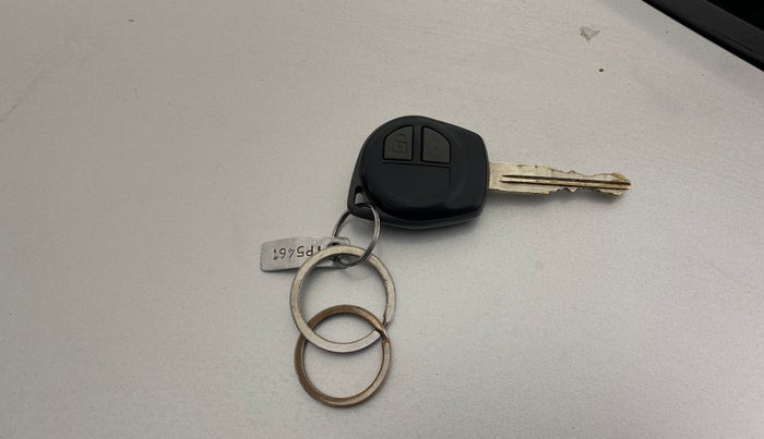 2015 Maruti Swift VXI, Petrol, Manual, 23,010 km, Key Close Up