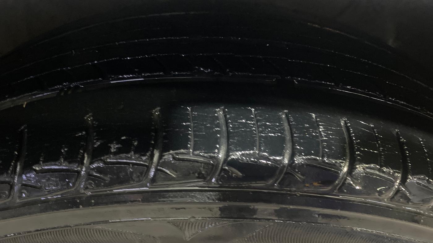 2019 Hyundai Elite i20 SPORTZ PLUS 1.2, Petrol, Manual, 39,692 km, Right Front Tyre Tread