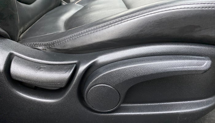 2019 Hyundai Creta 1.6 VTVT SX AUTO, Petrol, Automatic, 16,652 km, Driver Side Adjustment Panel