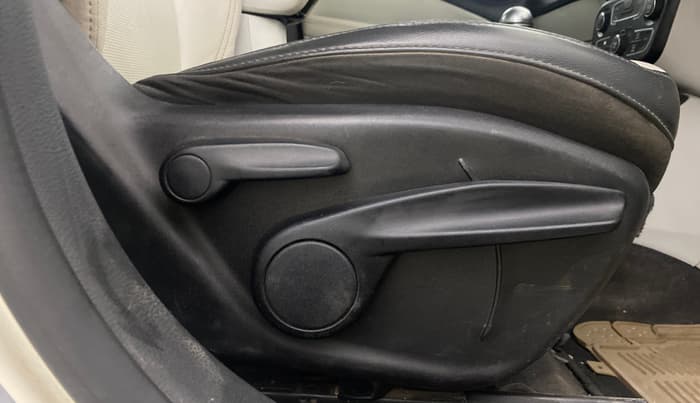 2017 Jeep Compass LIMITED 2.0 DIESEL, Diesel, Manual, 91,162 km, Driver Side Adjustment Panel