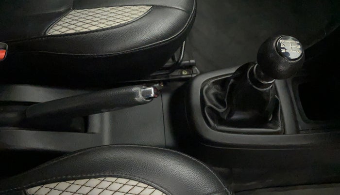 2015 Maruti Swift ZDI, Diesel, Manual, 56,308 km, Gear Lever