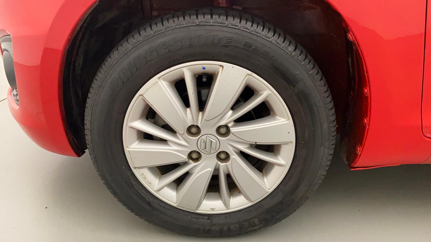 2015 Maruti Swift ZDI, Diesel, Manual, 56,308 km, Left Front Wheel
