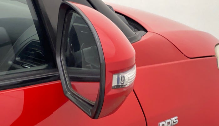 2015 Maruti Swift ZDI, Diesel, Manual, 56,308 km, Right rear-view mirror - Folding motor not working