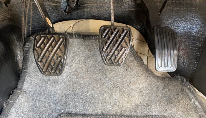 2017 Datsun Go T, Petrol, Manual, 81,608 km, Pedals