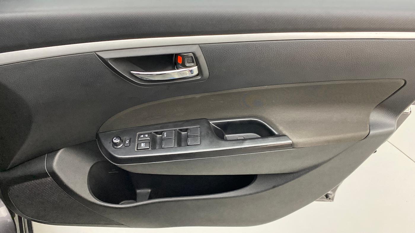 2017 Maruti Swift VXI OPT, Petrol, Manual, 29,644 km, Driver Side Door Panels Control