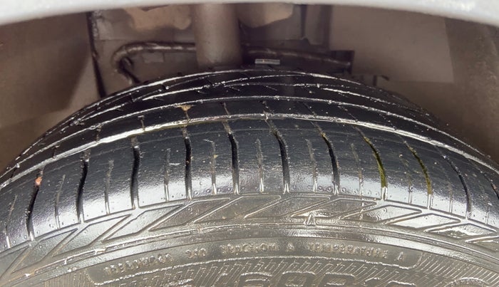 2018 Tata NEXON XZA PLUS PETROL, Petrol, Automatic, 69,745 km, Right Front Tyre Tread
