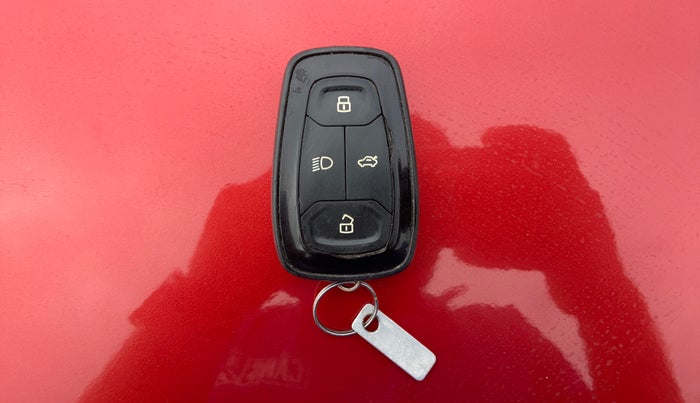 2018 Tata NEXON XZA PLUS PETROL, Petrol, Automatic, 69,745 km, Key Close Up