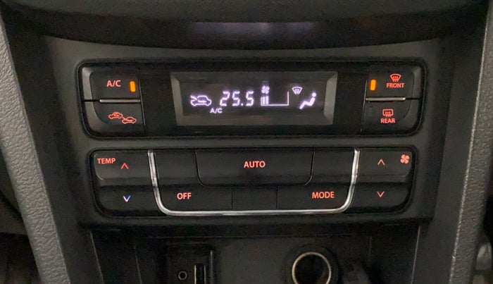 2016 Maruti Vitara Brezza ZDI PLUS DUAL TONE, Diesel, Manual, 79,493 km, Automatic Climate Control