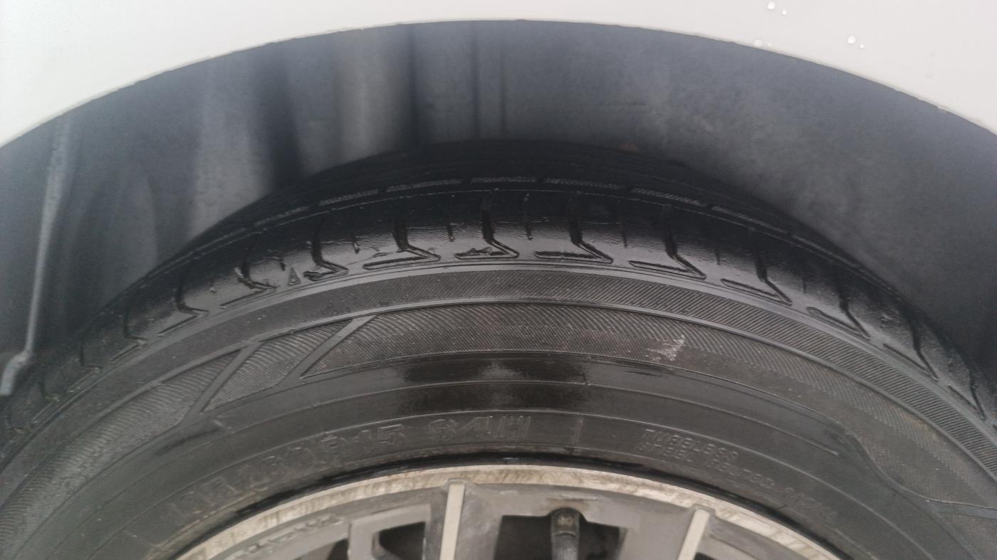 2015 Ford Figo Aspire TREND 1.2 PETROL, Petrol, Manual, 1,08,678 km, Right Rear Tyre Tread
