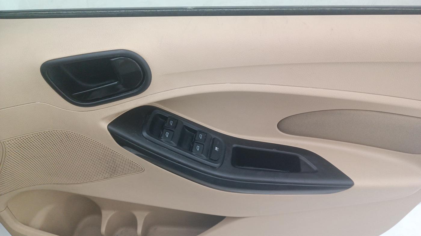 2015 Ford Figo Aspire TREND 1.2 PETROL, Petrol, Manual, 1,08,678 km, Driver Side Door Panels Control