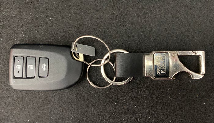 2018 Toyota YARIS V CVT, Petrol, Automatic, 23,280 km, Key Close Up