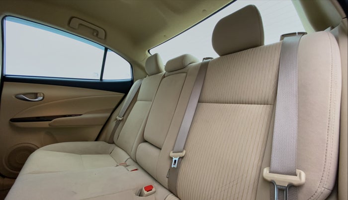 2018 Toyota YARIS V CVT, Petrol, Automatic, 23,280 km, Right Side Rear Door Cabin