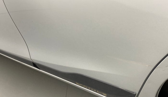 2018 Toyota YARIS V CVT, Petrol, Automatic, 23,280 km, Rear left door - Minor scratches