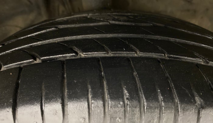 2018 Toyota YARIS V CVT, Petrol, Automatic, 23,280 km, Right Front Tyre Tread