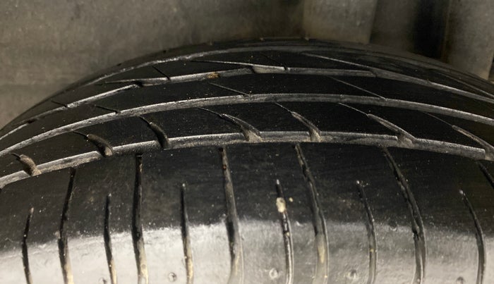2018 Toyota YARIS V CVT, Petrol, Automatic, 23,280 km, Left Rear Tyre Tread