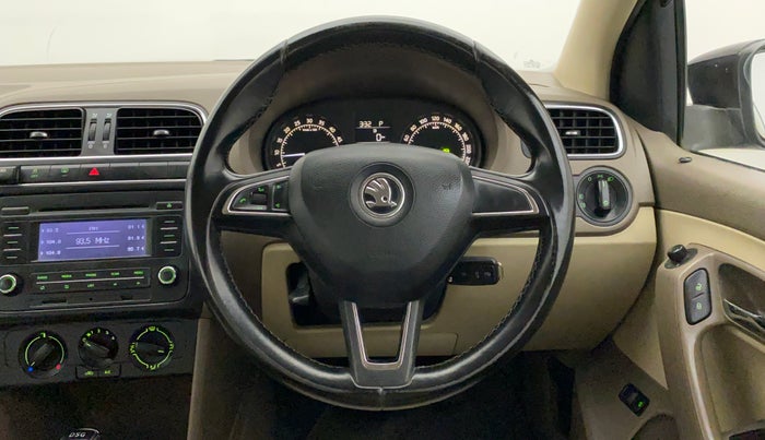 2014 Skoda Rapid AMBITION 1.6 TDI CR MT PLUS, Diesel, Manual, 68,670 km, Steering Wheel Close Up