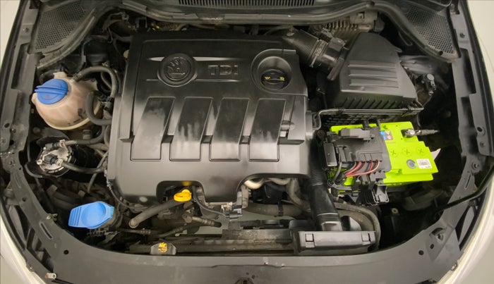 2014 Skoda Rapid AMBITION 1.6 TDI CR MT PLUS, Diesel, Manual, 68,670 km, Open Bonet