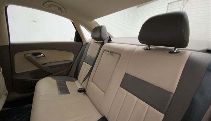 2014 Skoda Rapid AMBITION 1.6 TDI CR MT PLUS, Diesel, Manual, 68,670 km, Right Side Rear Door Cabin