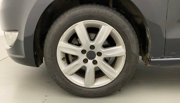 2014 Skoda Rapid AMBITION 1.6 TDI CR MT PLUS, Diesel, Manual, 68,670 km, Left Front Wheel